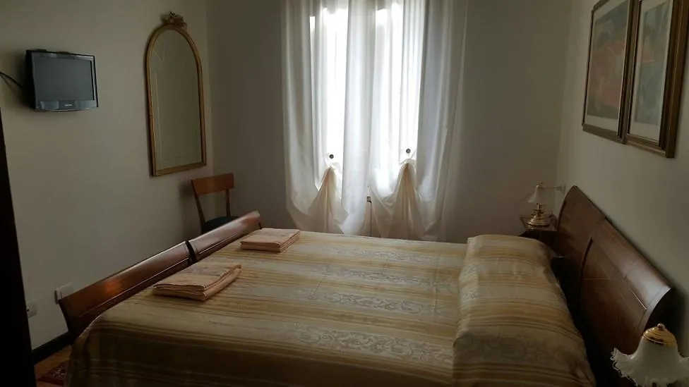 Chiara Apartment Mestre 0*,  Italien